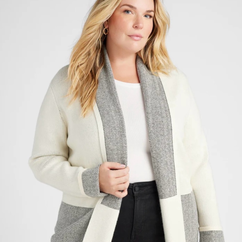 Women's Gray And Cream Color Block Open Front Swe… - image 1